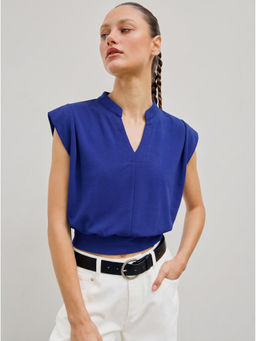 Cider - V-Neck Solid Pleated Crop Top
