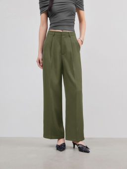 Cider - Petite Mid Rise Pleated Straight Leg Pants