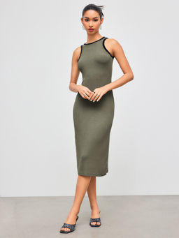 Cider - Round Neckline Contrasting Binding Backless Sleeveless Dress