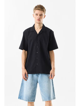 Snitch - Men Black Textured Casual Shirt