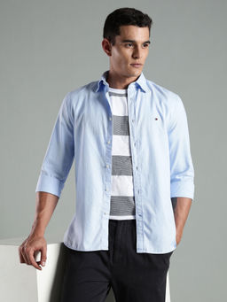 Tommy Hilfiger - Men Blue Solid Casual Shirt