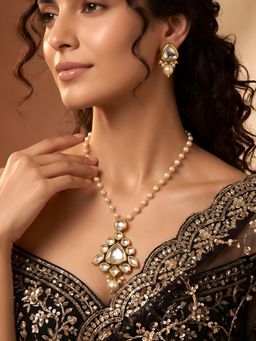 ADIVA - Gold-Plated Floral Kundan Pearl Beaded Jewellery Set
