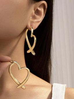 Fabula - Gold Tone Love Heart Shape Fashion Earrings