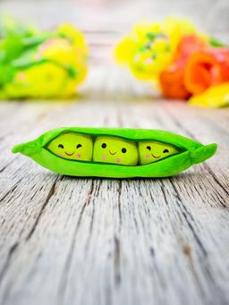 LITTLE GINNIE - Peas in Pod Soft Toy