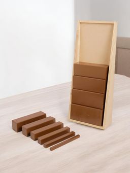 LITTLE GINNIE - Brown Stairs Blocks