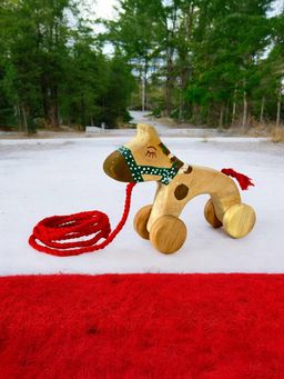 LITTLE GINNIE - Pull Along Horse