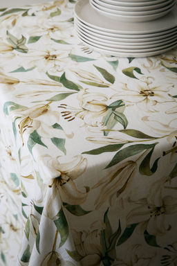 H&M - White Patterned Tablecloth