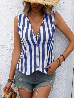 Outzidr - Blue Sleeveless Front Buttoned Top