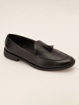 Vastramay - Men Black Tasselled Moccasins