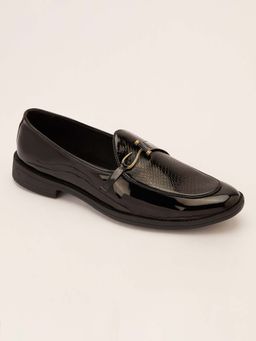 Vastramay - Men Black Patent Croc-Embossed Buckle Loafers