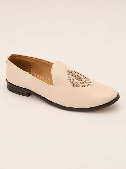 Vastramay Men Cream Zardozi Crest Loafers