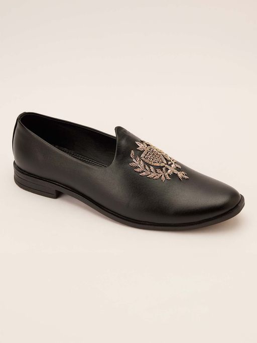 Vastramay Men Black Textured Matte Loafers
