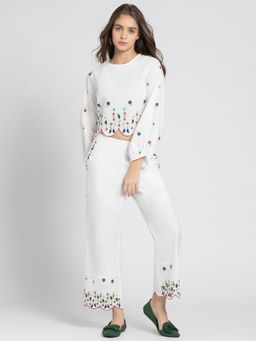 SHAYE - White Embroidered Casual Women Co-Ord