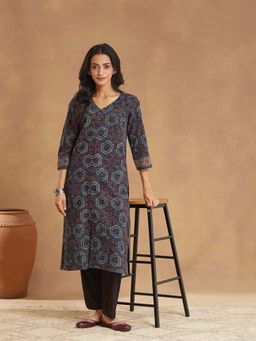 Fabindia - Indigo Cotton Dabu Printed Slim Fit Long Kurta
