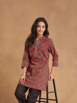Fabindia - Maroon Cotton Ajrakh Printed Slim Fit Kurti
