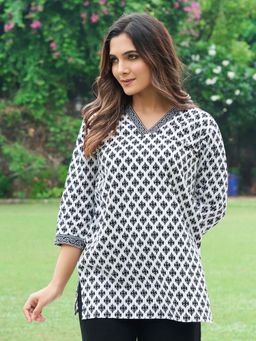 KAFTANIZE - White Straight Motifs Short Kurti