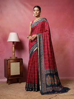 MEENA BAZAAR - Printed Maroon Saree without Blouse