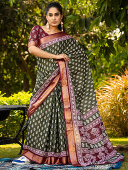 Akhilam - Women Green Cotton Saree with Unstitched Blouse