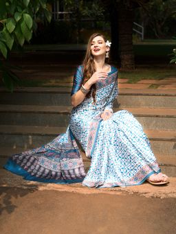 Akhilam - Womens Crepe Off White Digital Print Designer Saree with Unstitched Blouse