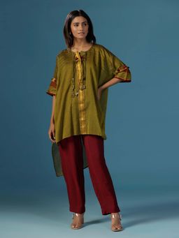 "Two Sisters" by Gyans - Green Wine Cotton Lace Detail Dories Kurti with Pant (Set of 2)