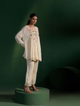 "Two Sisters" by Gyans - Ivory Resham Thread Stone Embroidery Kurti with Pant (Set of 2)