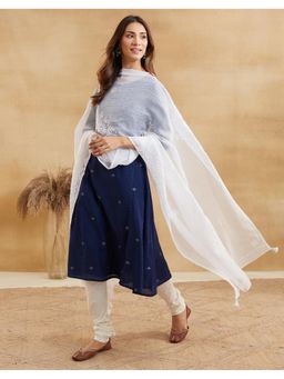 Fabindia - Women White Cotton Silk Embroidered Dupatta