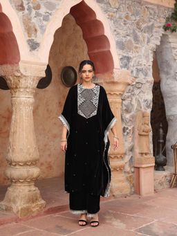 Ajiesh Oberoi - Black Kaftan with Pant (Set of 2)