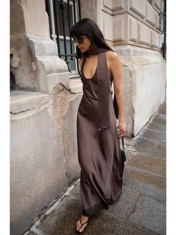 NA-KD - Satin Scoop Neck Scarf Maxi Dress-Brown
