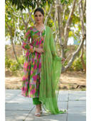 Green color option, Sold out, Currently selected