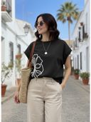 Black color option, Currently selected