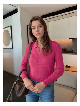 98 Degree North - Pink Women Spread Collar Sweater