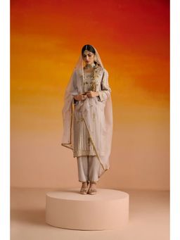 OHH CROW - Grey Raw Silk Hand Embroidered Kurta and Pant with Dupatta
