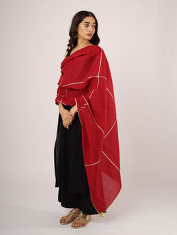 The Svaya - Cotton Mul Dupatta-Red (Free Size)