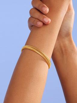 Mia by Tanishq - Radiant Textured Gold Bangle (6.03 Cm)