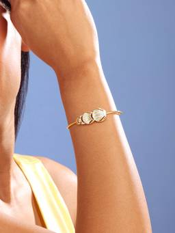 Mia by Tanishq - Radiant Shell Diamond Kada (5.72 Cm)