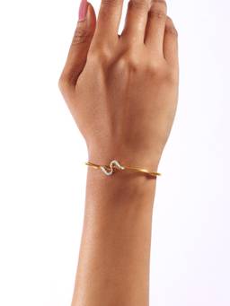 Mia by Tanishq - Graceful Twirl Diamond Kada