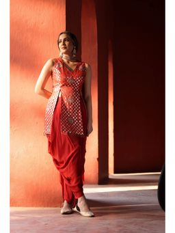 EESHA GUPTA - Red Silk Shaded 2-Piece Set