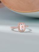 Rose Gold color option, Currently selected