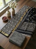 Black color option, Sold out, Currently selected