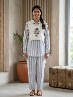 WE'AVE BY SHUBHKARI - Blue Poplin Embroidered Co-Ord Set