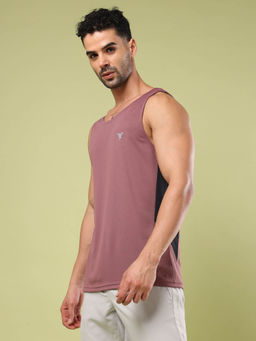 Technosport - Men Mauve Solid Slim Fit Round Neck Sports Tank Top with Techno cool+