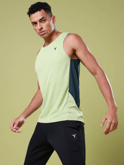 Technosport - Men Green Solid Slim Fit Round Neck Sports Tank Top with Techno cool+
