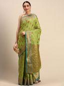 Green color option, Sold out, Currently selected