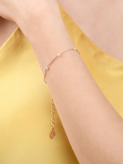 Accessorize London Womens White Pearl Bracelet