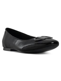 London Rag - Women Glossy Faux Leather Horse Bit Ballerinas - Black