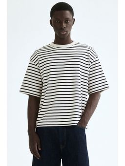 H&M - Men White Relaxed Fit Interlock Cotton T-Shirt