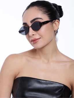 Twenty Dresses by Nykaa Fashion - Uv Protected Lens Black Sunglasses
