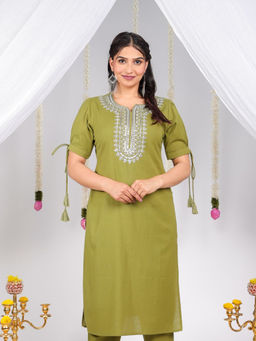 ARAMYA - Soft Cotton Straight Solid Green Kurta