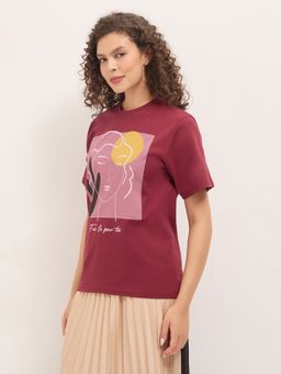 DILLINGER - Maroon Women Relaxed Half Sleeves Printed T-Shirt