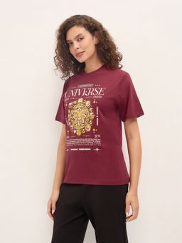 DILLINGER - Maroon Women Relaxed Half Sleeves Typography Print T-Shirt